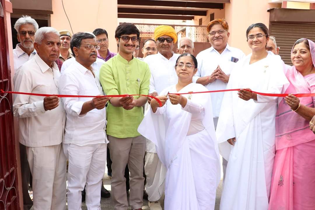 Brahma Kumaris inaugurated Trust by setting 100  bird feeder