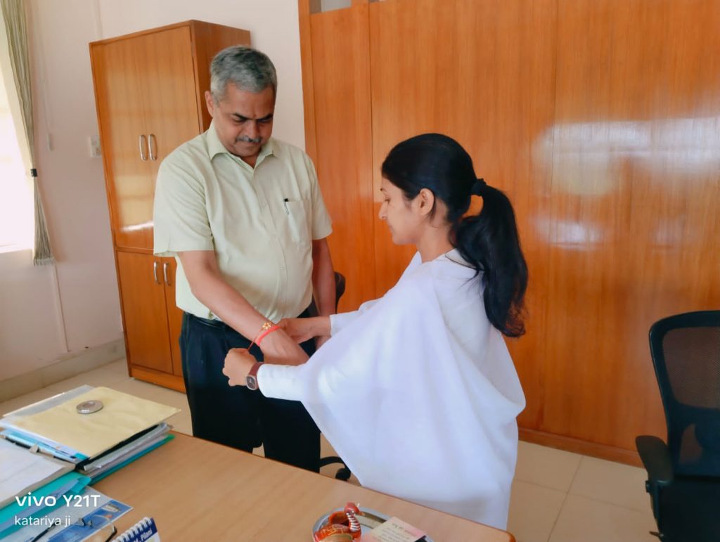 ईश्वरीय रक्षा बंधन