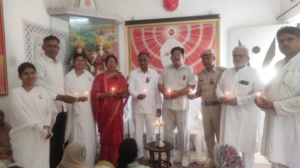 पिलानी से निकली तीन दिवसीय नशा मुक्त भारत अभियान की रथ यात्रा