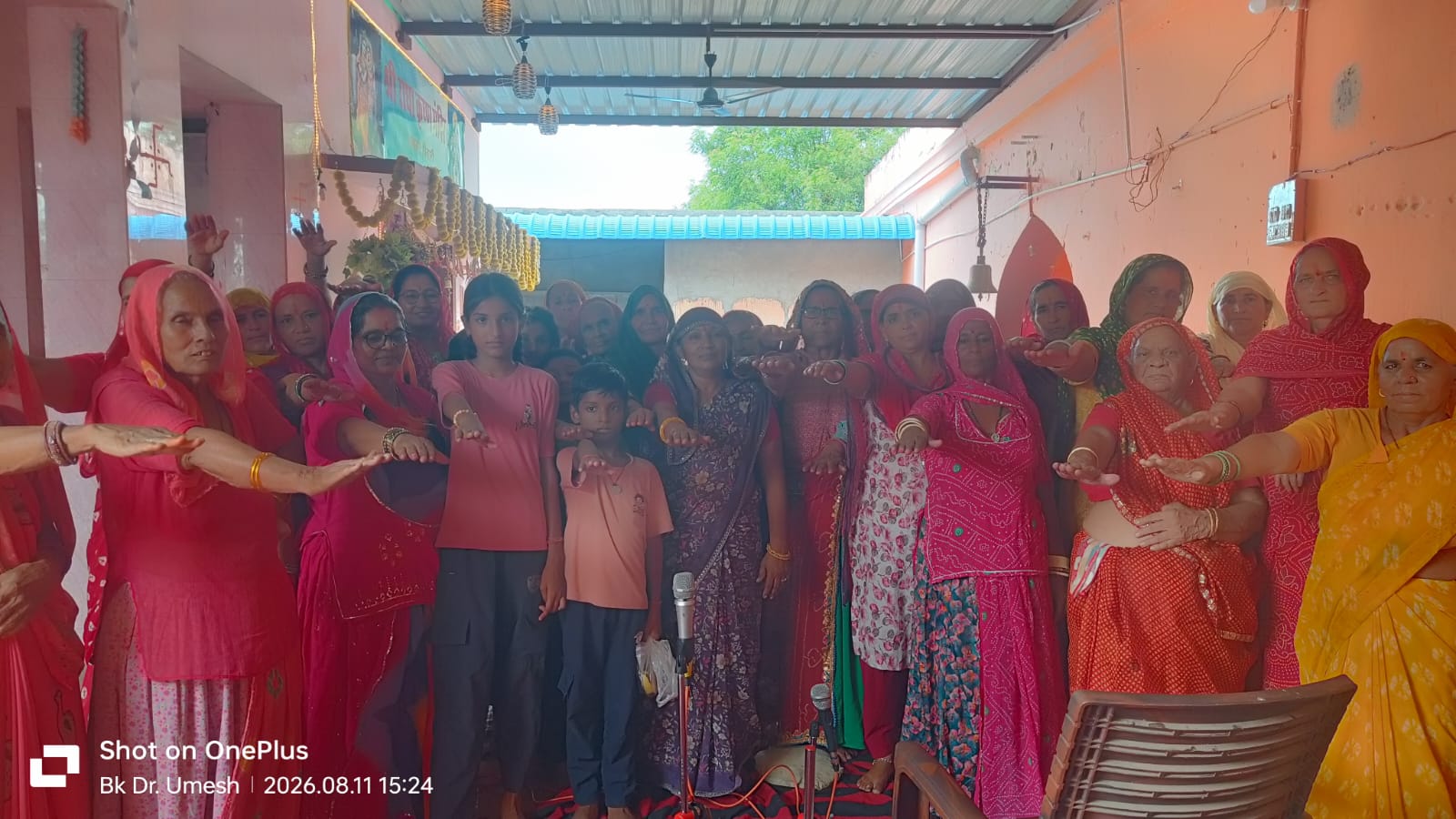 नवलगढ़ व पिलानी के मंदिरों एवं अन्य स्थानों में ब्रह्माकुमारीज़ संस्थान ने की सेवा, नशामुक्ति की दिलाई शप